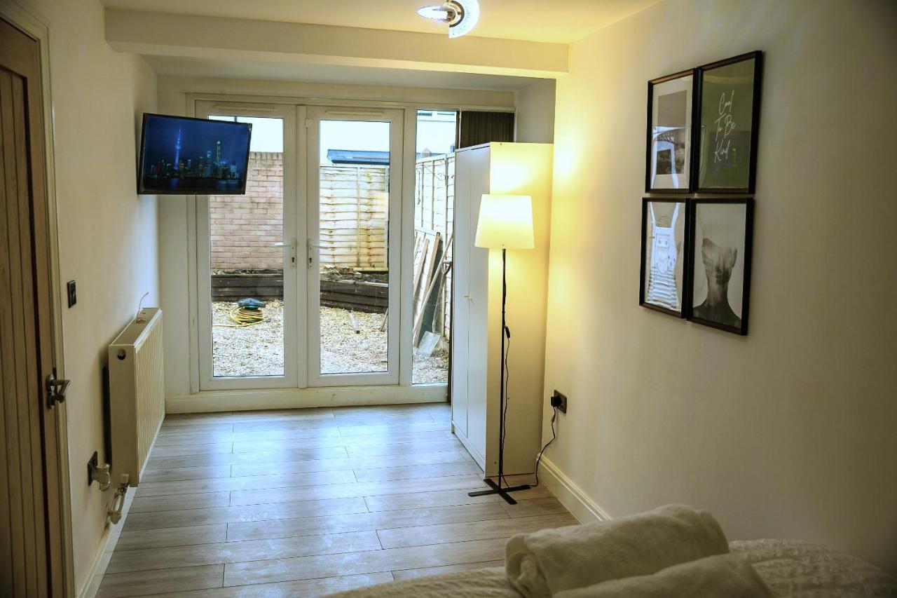 Rostron House Hotel Manchester Bagian luar foto