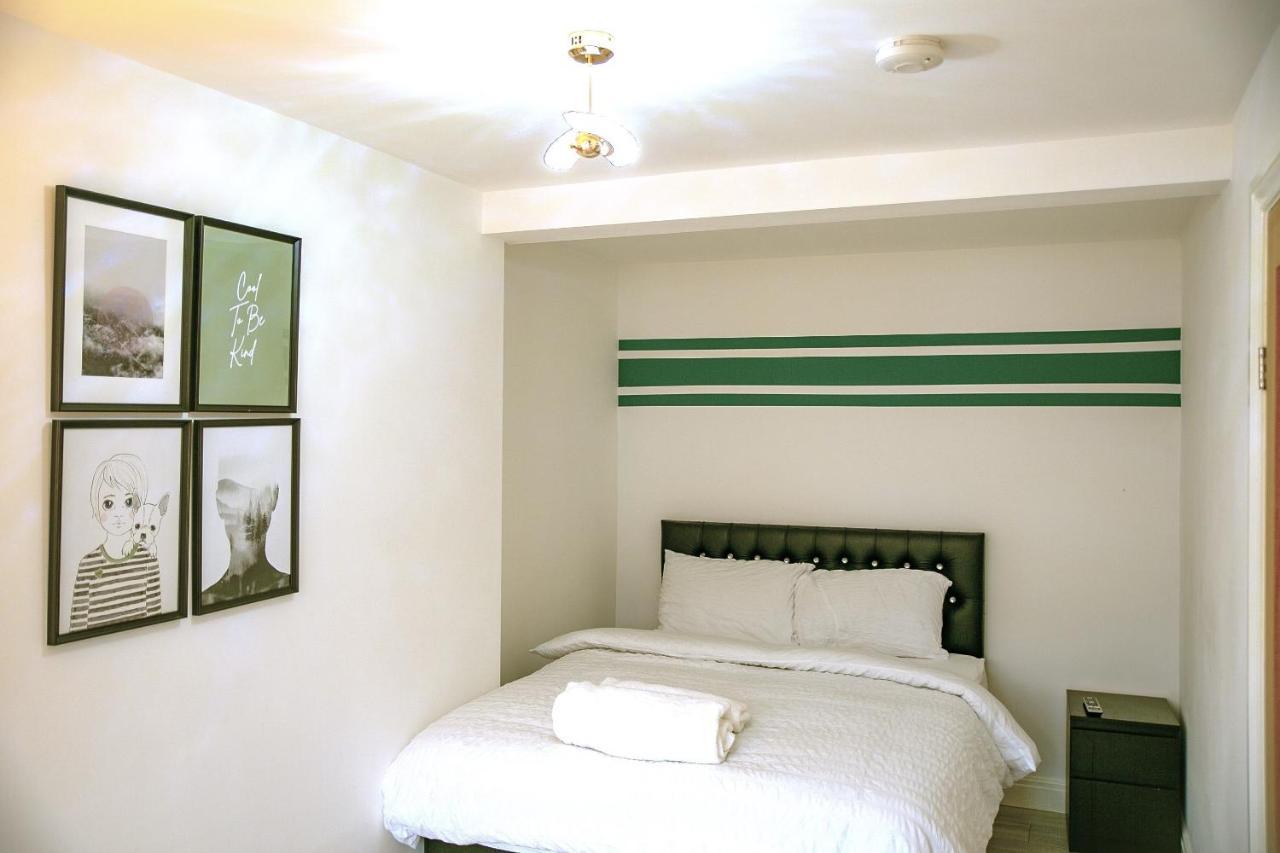 Rostron House Hotel Manchester Bagian luar foto